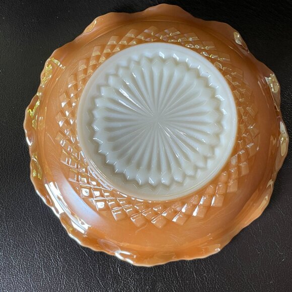 Vintage 50s Fire King Peach Lustre Swirl Pattern Ruffled Fluted Bowl - Picture 4 of 9